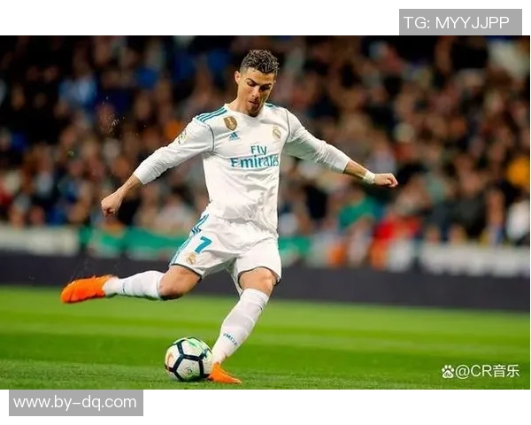 变装足球球星：那些突破界限的个性与时尚先锋