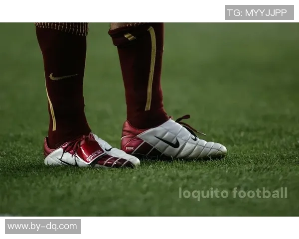 球星复刻足球鞋价格解析与购买指南选购技巧